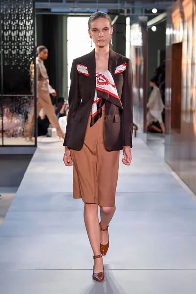 Look 20